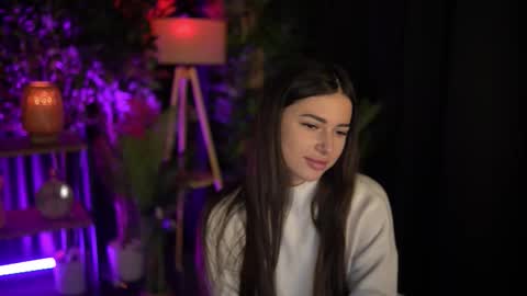 luxeavelyn online show from November 25, 2025, 11:43 am