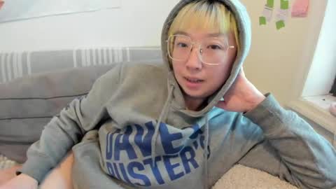 LuxGray online show from May 16, 2026, 9:46 pm