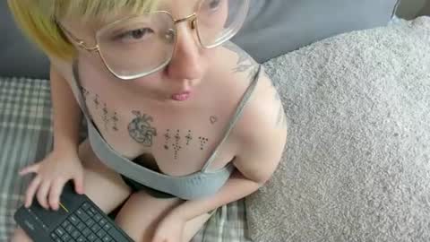 Snapshot of luxgray chatting on July 5, 2026, 2:57 pm LuxGray online show from July 5, 2026, 2:57 pm