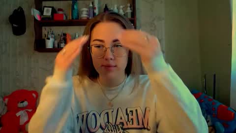 Snapshot of luxie_queen chatting on October 20, 2025, 8:59 am Katie online show from October 20, 2025, 8:59 am