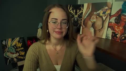 Snapshot of luxie_queen chatting on October 28, 2025, 1:36 pm Katie online show from October 28, 2025, 1:36 pm