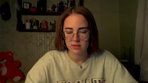 Snapshot of luxie_queen chatting on November 13, 2025, 5:12 pm Katie online show from November 13, 2025, 5:12 pm