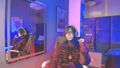 Luxiel 3 online show from April 16, 2026, 8:42 pm