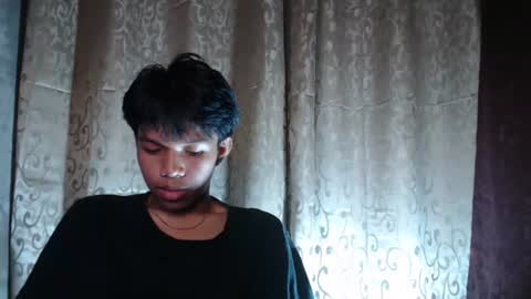 Snapshot of luxirfy_xx chatting on October 10, 2025, 6:51 pm luxirfy online show from October 10, 2025, 6:51 pm