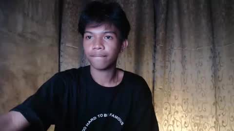 Snapshot of luxirfy_xx chatting on October 16, 2025, 9:38 pm luxirfy online show from October 16, 2025, 9:38 pm