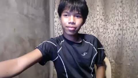 Snapshot of luxirfy_xx chatting on October 28, 2025, 11:47 am luxirfy online show from October 28, 2025, 11:47 am