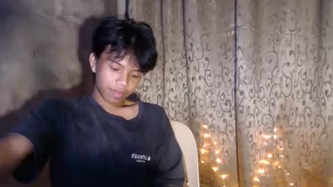 Snapshot of luxirfy_xx chatting on October 29, 2025, 2:08 pm luxirfy online show from October 29, 2025, 2:08 pm