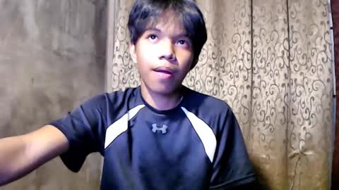 Snapshot of luxirfy_xx chatting on November 4, 2025, 2:16 pm luxirfy online show from November 4, 2025, 2:16 pm