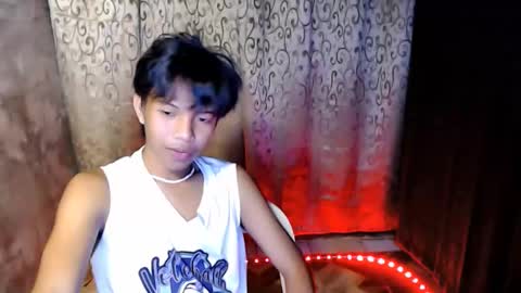 Snapshot of luxirfy_xx chatting on November 12, 2025, 5:24 pm luxirfy online show from November 12, 2025, 5:24 pm