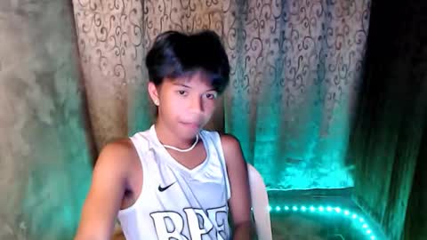 Snapshot of luxirfy_xx chatting on November 13, 2025, 6:18 pm luxirfy online show from November 13, 2025, 6:18 pm