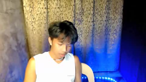 Snapshot of luxirfy_xx chatting on November 14, 2025, 5:11 pm luxirfy online show from November 14, 2025, 5:11 pm