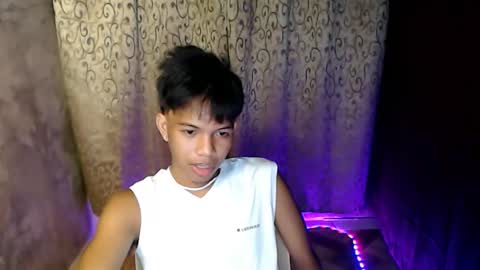 Snapshot of luxirfy_xx chatting on November 23, 2025, 5:13 pm luxirfy online show from November 23, 2025, 5:13 pm