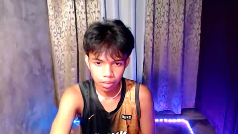 luxirfy online show from December 14, 2025, 5:40 pm