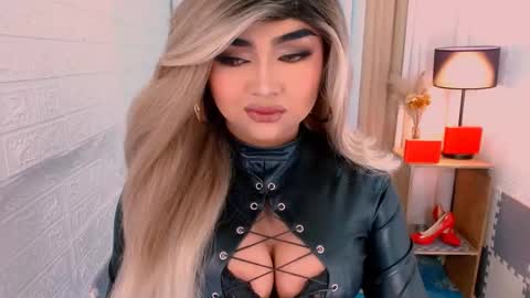 Sasha Blaire online show from November 7, 2025, 2:00 am