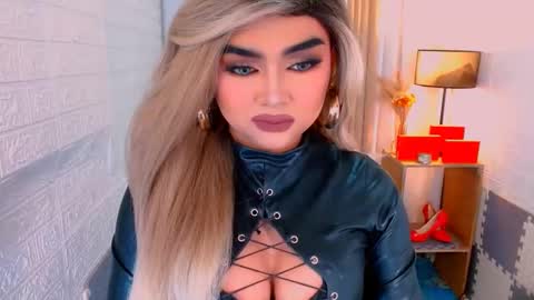 Sasha Blaire online show from November 26, 2025, 10:05 am