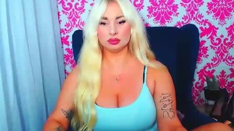 Luxuriaa online show from October 15, 2025, 7:25 pm