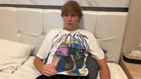 luxury_bob online show from February 12, 2026, 1:33 am