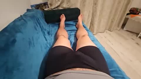 luxy_25 online show from May 24, 2026, 1:43 am