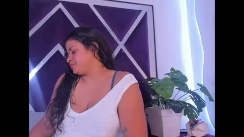 luzenaasm online show from October 5, 2025, 4:22 am