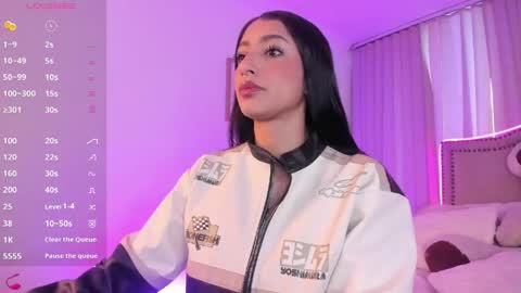 lya_brown online show from May 6, 2026, 11:59 am