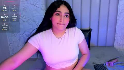 LYA DUBOIS  online show from April 16, 2026, 9:39 pm