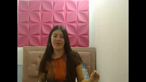 Snapshot of lyacoopper chatting on November 20, 2025, 5:56 pm lyacoopper online show from November 20, 2025, 5:56 pm