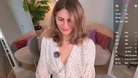 lychee__chan online show from June 26, 2026, 1:48 pm