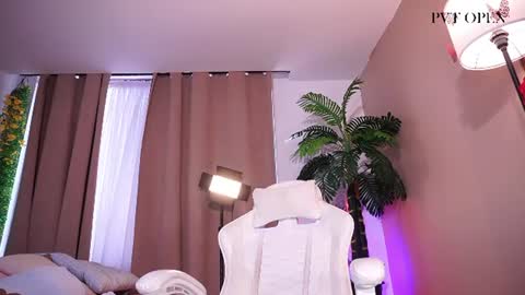 Snapshot of lyhana_lee chatting on June 22, 2026, 3:42 pm Lyhana Lee online show from June 22, 2026, 3:42 pm