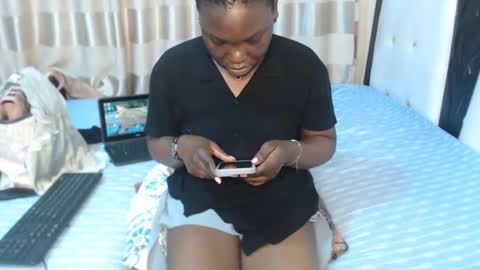 lyiajee online show from September 16, 2025, 7:53 am