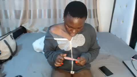 lyiajee online show from November 4, 2025, 9:41 am