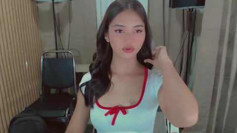 LYKA LOOPS online show from May 17, 2026, 5:31 pm