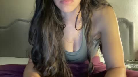 Snapshot of lylajades chatting on December 8, 2024, 10:57 pm Olivia online show from December 8, 2024, 10:57 pm