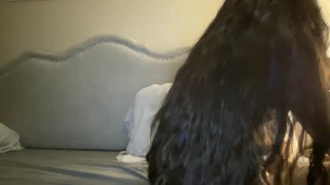 Snapshot of lylajades chatting on November 23, 2025, 6:57 am Olivia online show from November 23, 2025, 6:57 am