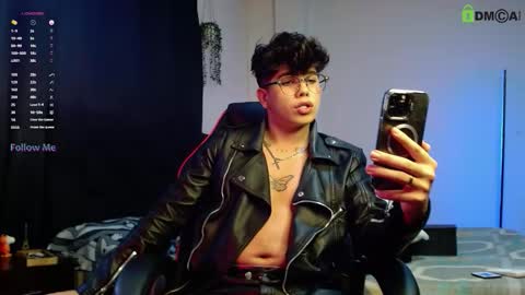 Snapshot of lylebennett_ chatting on November 3, 2025, 12:06 pm Lyle Bennett Freelance Model online show from November 3, 2025, 12:06 pm