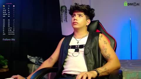 Snapshot of lylebennett_ chatting on November 5, 2025, 11:54 am Lyle Bennett Freelance Model online show from November 5, 2025, 11:54 am