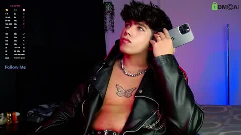 Snapshot of lylebennett_ chatting on November 10, 2025, 11:42 am Lyle Bennett Freelance Model online show from November 10, 2025, 11:42 am