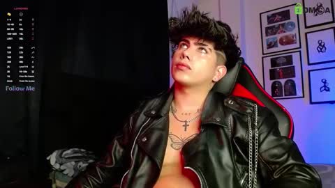 Snapshot of lylebennett_ chatting on November 19, 2025, 10:48 am Lyle Bennett Freelance Model online show from November 19, 2025, 10:48 am