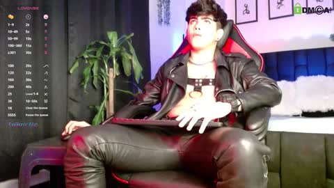 Snapshot of lylebennett_ chatting on February 3, 2026, 10:53 am Lyle Bennett Freelance Model online show from February 3, 2026, 10:53 am