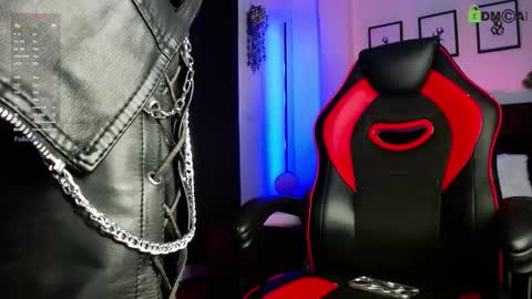 Lyle Bennett Freelance Model online show from March 9, 2026, 12:20 pm