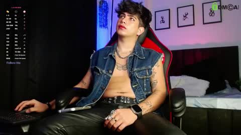 Lyle Bennett Freelance Model online show from March 20, 2026, 12:54 pm