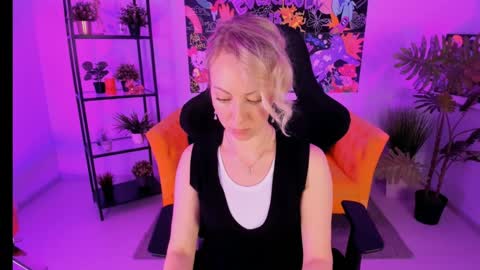 Snapshot of lylithskye chatting on January 22, 2025, 10:40 am Lylith Skye NO NUDE model online show from January 22, 2025, 10:40 am