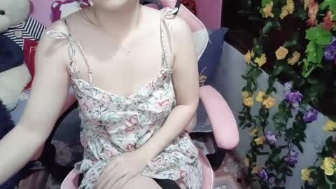 lyly_sweet97 online show from January 14, 2025, 1:06 pm