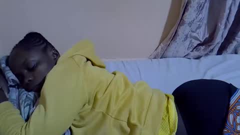 lyn_anna online show from October 3, 2025, 4:20 am