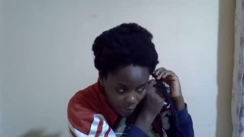 lyn_anna online show from November 29, 2025, 7:28 pm