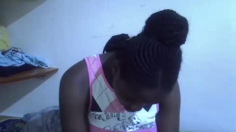 Snapshot of lyn_anna chatting on February 25, 2026, 11:36 pm lyn_anna online show from February 25, 2026, 11:36 pm