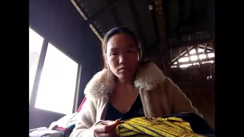 lyn_eva online show from March 16, 2026, 2:06 am