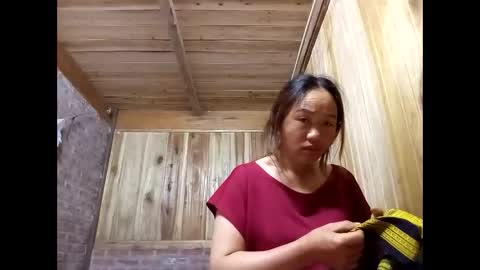 lyn_eva online show from May 16, 2026, 11:25 pm