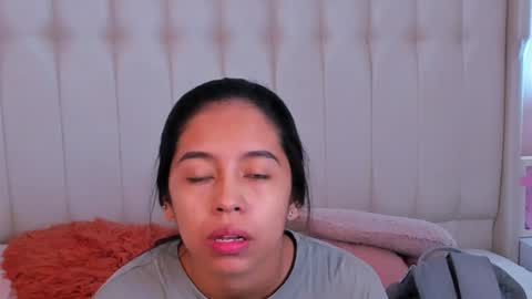 Lyn online show from November 26, 2025, 11:11 am