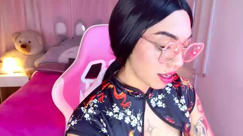 Snapshot of lyna_love chatting on October 15, 2025, 8:31 pm Lyna love online show from October 15, 2025, 8:31 pm