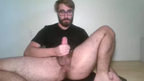 Snapshot of lynchian14 chatting on October 5, 2025, 11:24 pm lynchian14 online show from October 5, 2025, 11:24 pm